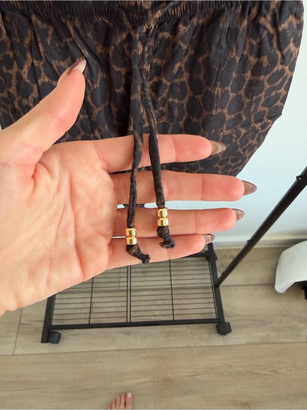H&M - Leopard Print Drawstring Shorts - Picture 5 of 5